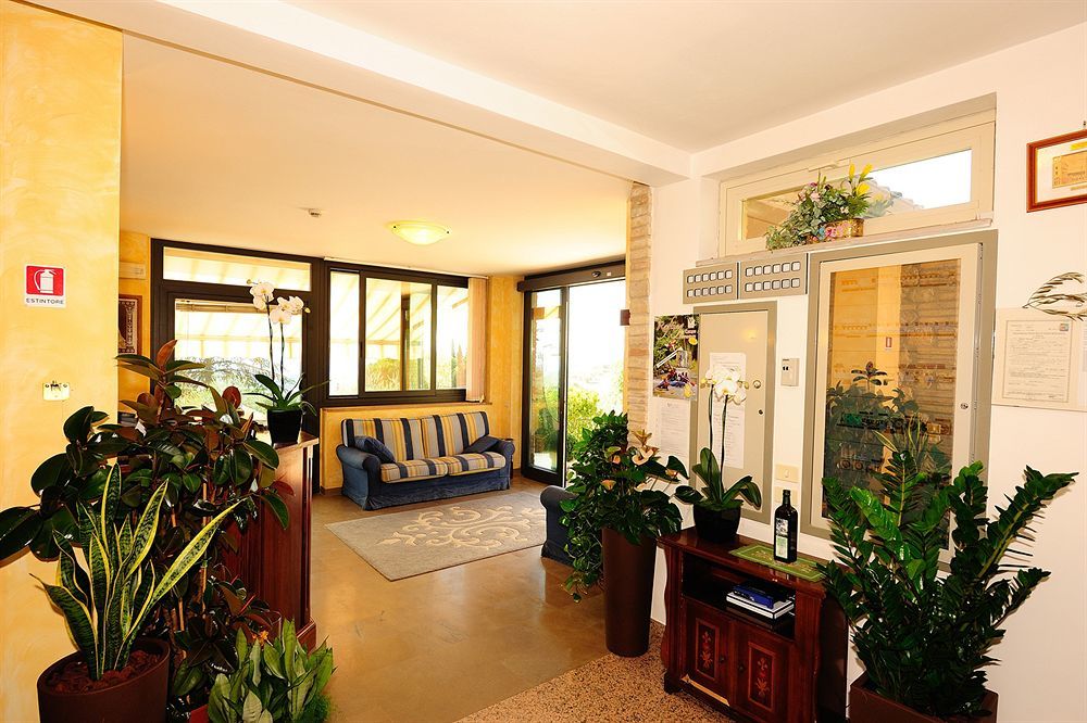 Colle Degli Olivi Snc Guest House Асизи Екстериор снимка